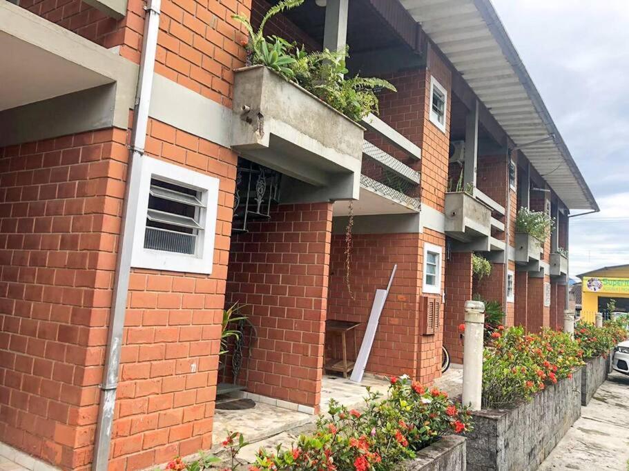 Apartamento A 230 Mts Da Praia Em 乌巴图巴 外观 照片